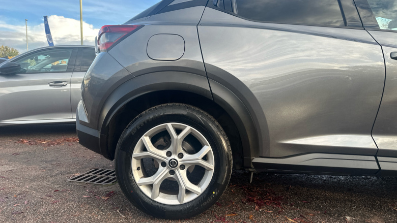 Nissan Juke 1.0 DiG-T 114 N-Connecta 5dr DCT Petrol Hatchback